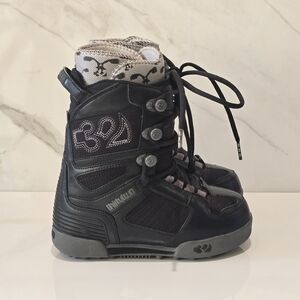 Thirty Two | Snowboarding Black & Grey boots NWOT Size 5